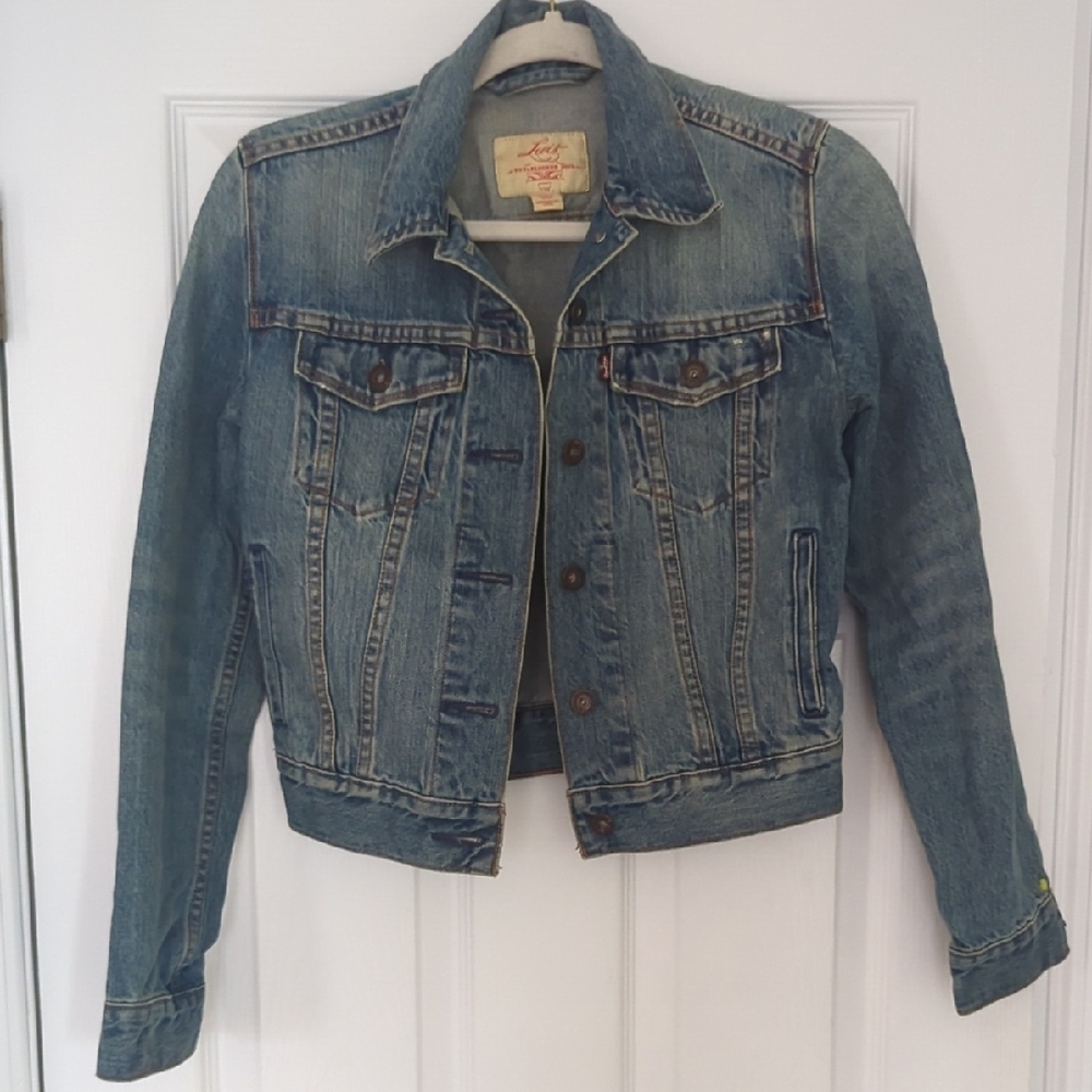 Levi's Light Blue Denim Jacket with Red Label